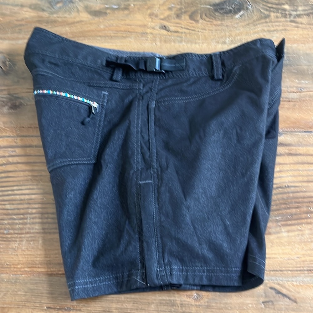 Club Ride Shorts - Picture 3 of 9